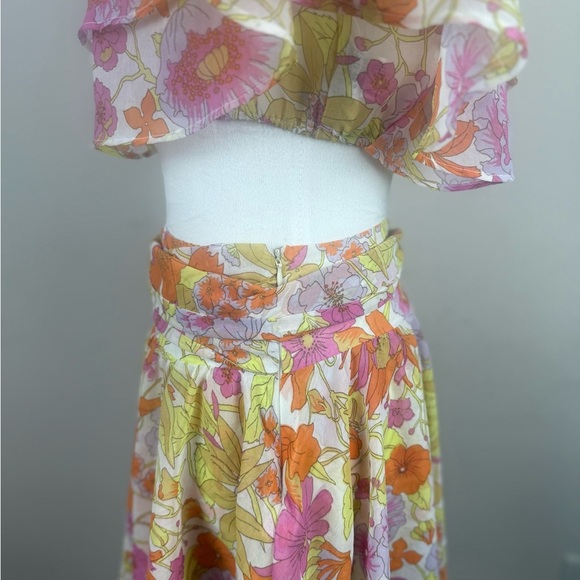 Forever 21 Women’s Floral Two-Piece Set | Off Shoulder Crop Top & Skirt | Size M - Picture 6 of 15